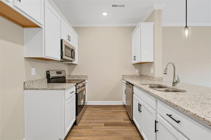 More Photos Of 721 Plano Rd, Bowling Green Apartments For Sale