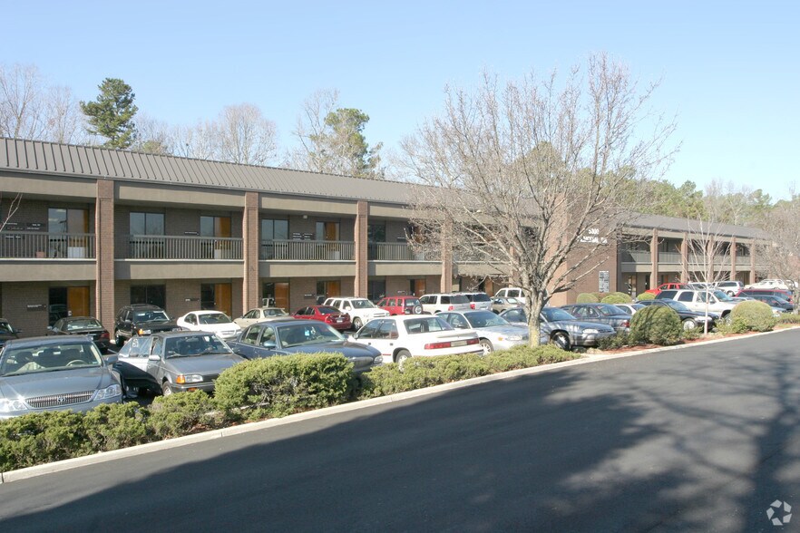 More Photos Of 5300 Memorial Dr, Stone Mountain Office For Lease