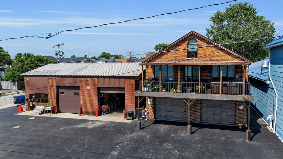 More Photos Of 2809 River Rd, Buffalo Flex For Sale