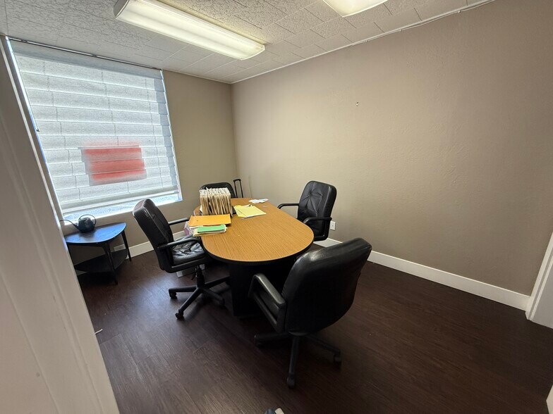 More Photos Of 1112 Meade Ave, Prosser Office For Sale