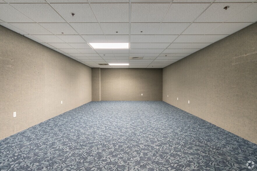 Photo of Bsmt Floor Ste B-17