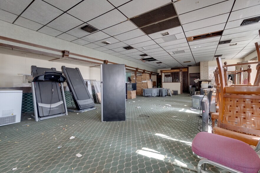 More Photos Of 2915 E Interstate 40, Amarillo Hotel For Sale