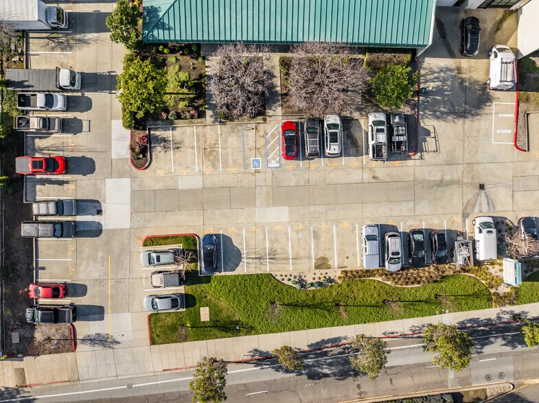 More Photos Of 1300 Industrial Rd, San Carlos Research And Development For Lease