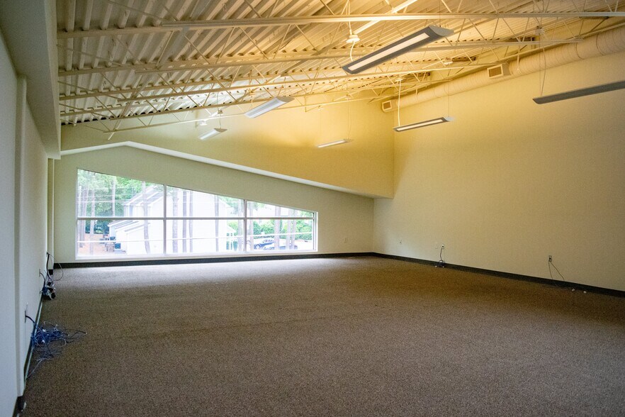 More Photos Of 951 Heather Park Dr, Garner Office For Lease