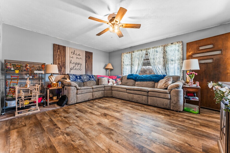 More Photos Of 117 Allemande Ln, Valencia Specialty For Sale