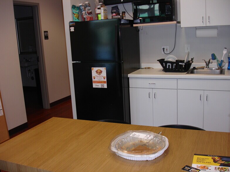 More Photos Of 2700 National Dr, Onalaska Office For Lease