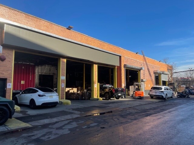 More Photos Of 75 Onderdonk Ave, Maspeth Manufacturing For Sale