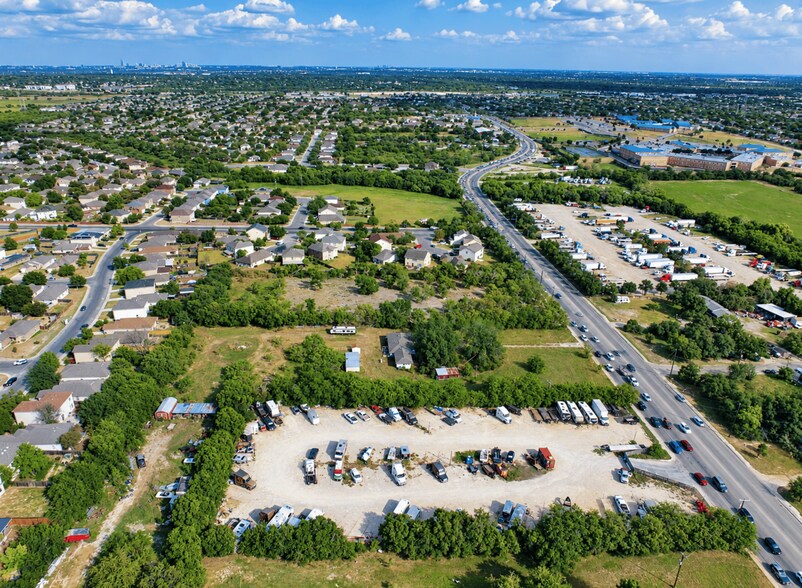 More Photos Of 11235 Shaenfield rd, San Antonio Land For Sale