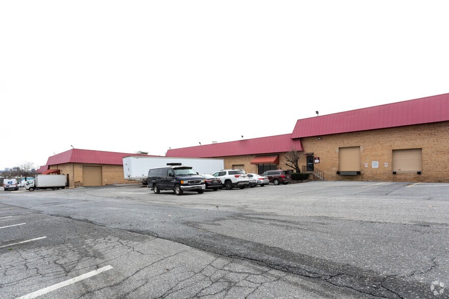 More Photos Of 1400-1464 Desoto Rd, Baltimore Warehouse For Lease