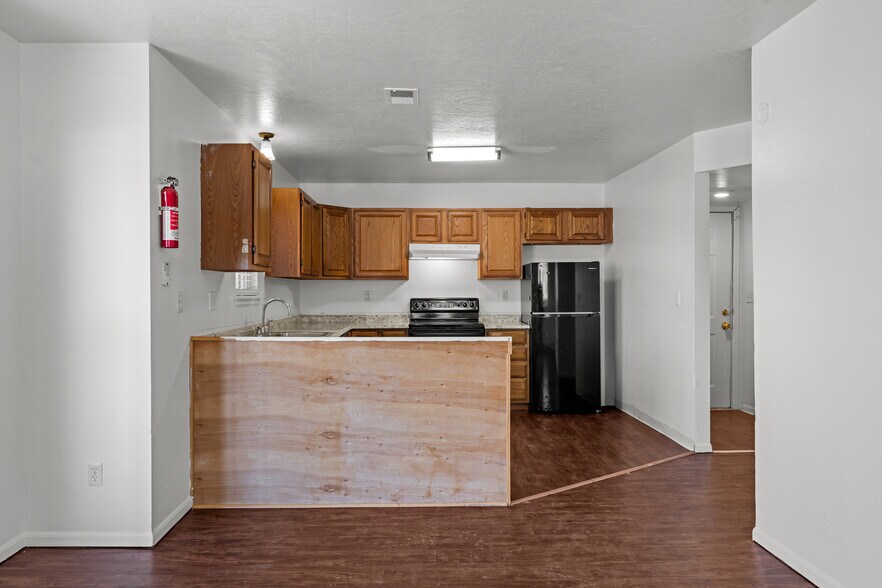 More Photos Of 1412 10th St, Greeley Apartments For Sale