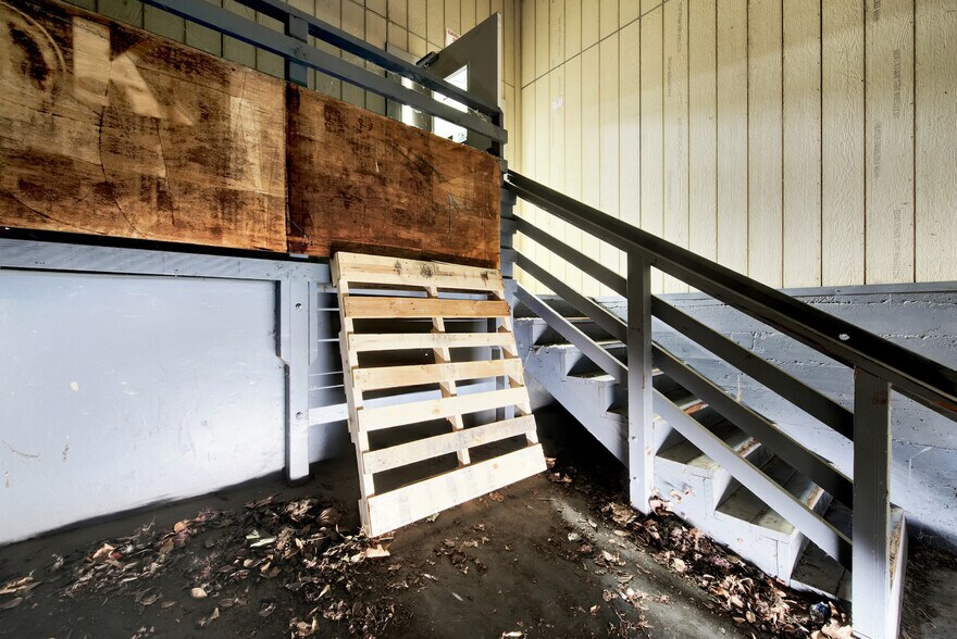 More Photos Of 830 Main St, Red Bluff Freestanding For Sale