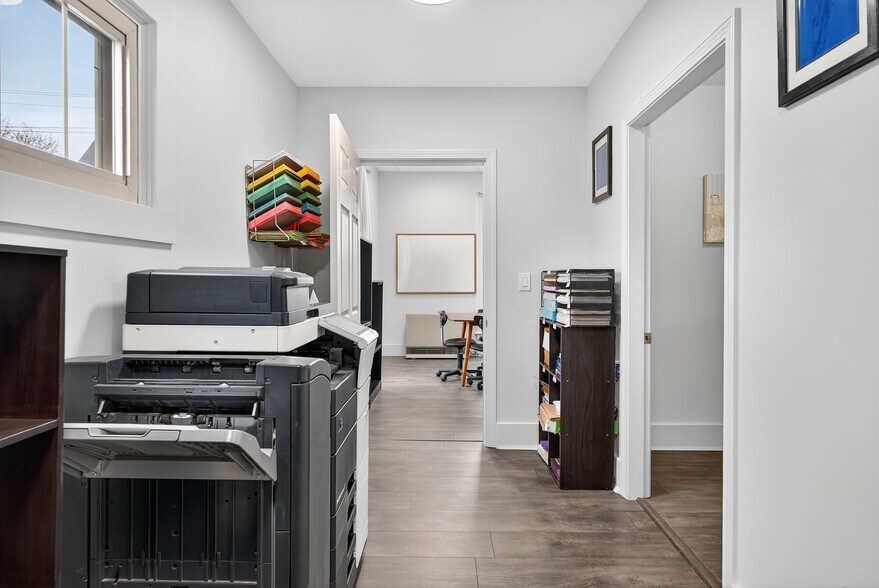 More Photos Of 112 State St, Augusta Office For Sale