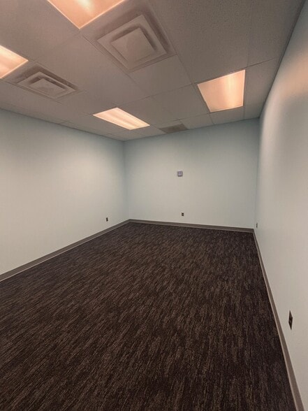 More Photos Of 6263 Taft Rd, Syracuse Warehouse For Lease