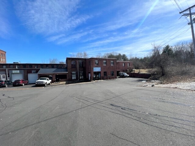 More Photos Of 73 Pickering Rd, Rochester Coworking Space