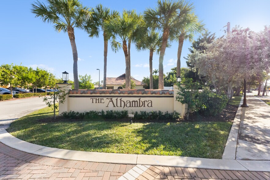 More Photos Of 725 N A1A, Jupiter Medical For Sale