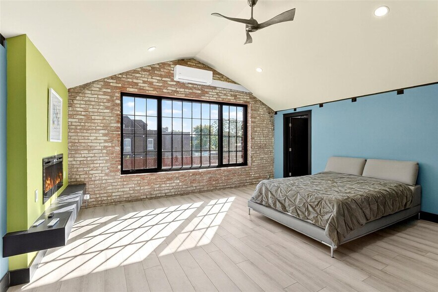 More Photos Of 1034 S Kingshighway Blvd, Saint Louis Office For Sale