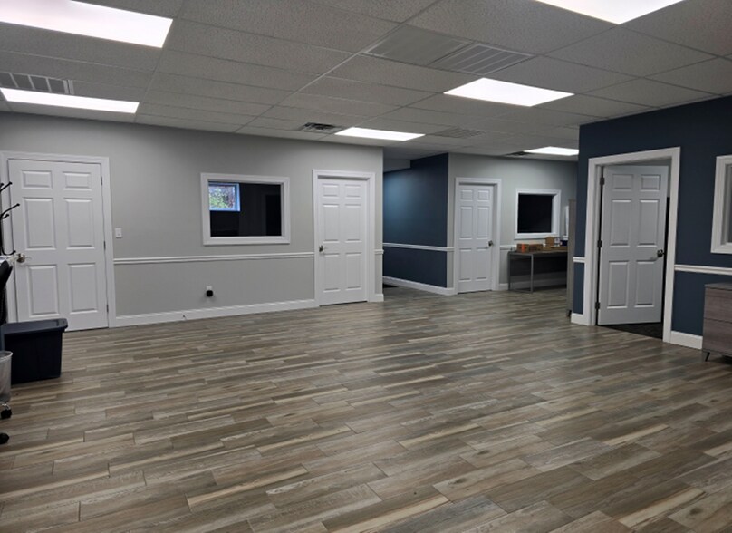 More Photos Of 178 Lancaster Ave, Malvern Storefront For Lease