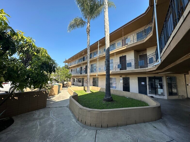 More Photos Of 10355 Long Beach Blvd, Lynwood Apartments For Sale