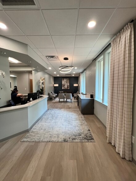 More Photos Of 4905 Professional Ct, Raleigh Medical For Lease