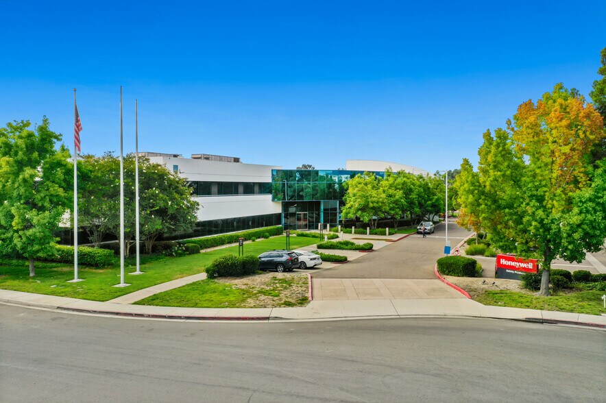 More Photos Of 7828 Waterville Rd, San Diego Manufacturing For Sale