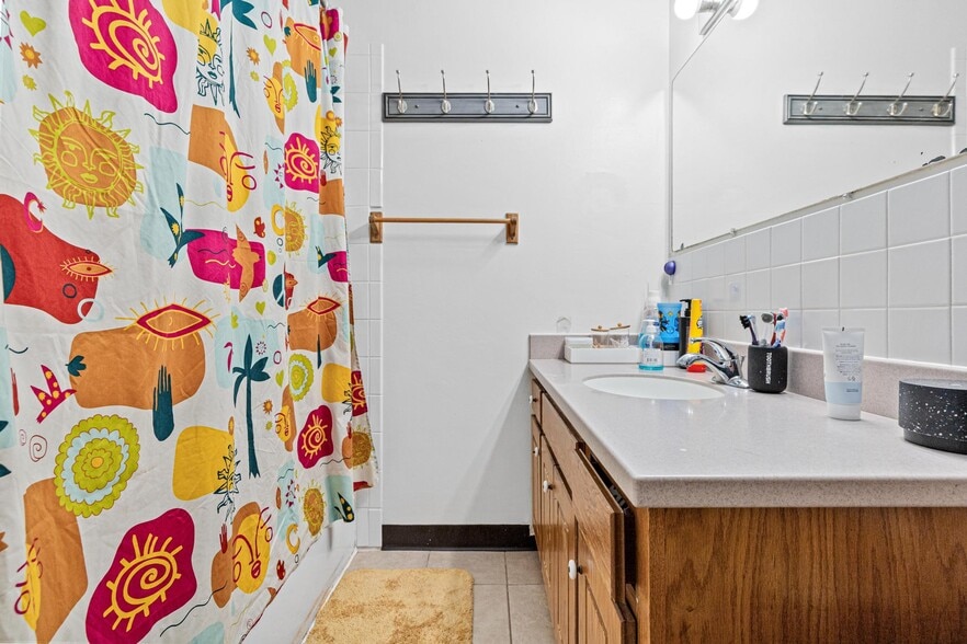 More Photos Of 4220 4th St NE, Columbia Heights Apartments For Sale