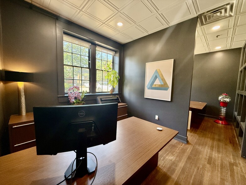 More Photos Of 675 Seminole Ave NE, Atlanta Office For Sale