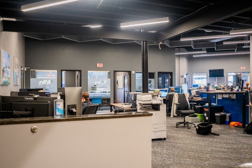 More Photos Of 1255 N Winchester St, Olathe Manufacturing For Sale