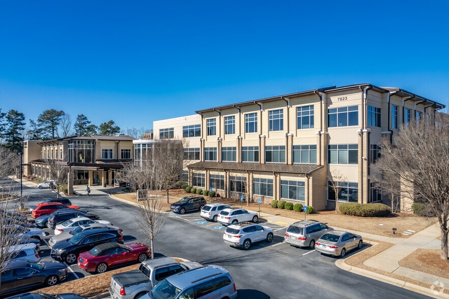 More Photos Of 7823 Spivey Station Blvd, Jonesboro Medical For Lease
