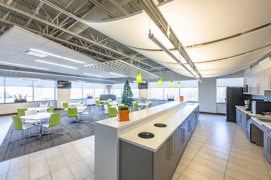 More Photos Of 1 Coastway Blvd, Warwick Office For Sale