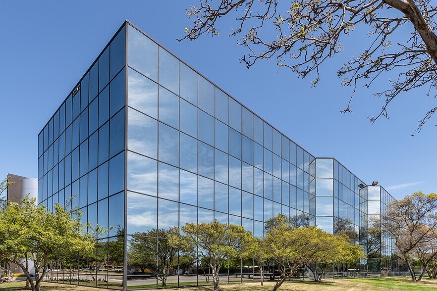 More Photos Of 800 E Campbell Rd, Richardson Office For Lease