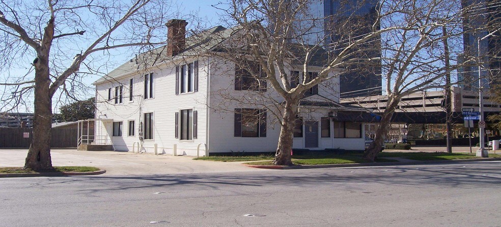 More Photos Of 500 E Belknap St, Fort Worth Office For Lease