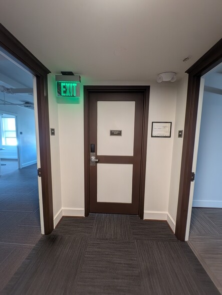 More Photos Of 219 N Main St, Bryan Office For Lease