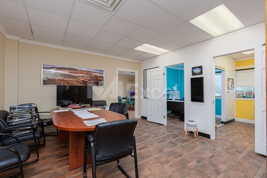 More Photos Of 4120 W Patrick Ln, Las Vegas Warehouse For Lease