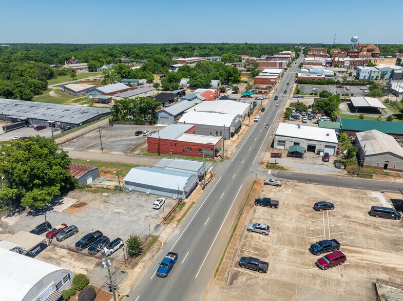 More Photos Of 501 W Forsyth St, Americus General Retail For Sale