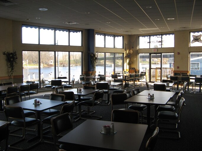 More Photos Of 204 Wolf River Dr, Fremont Marina For Sale