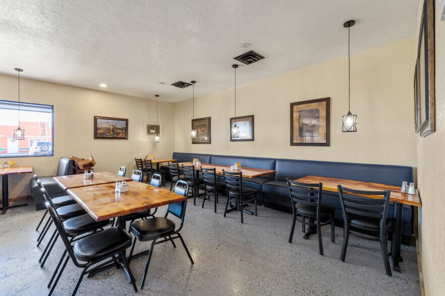 More Photos Of 2126 Broadway st, Malin Sports And Entertainment For Sale