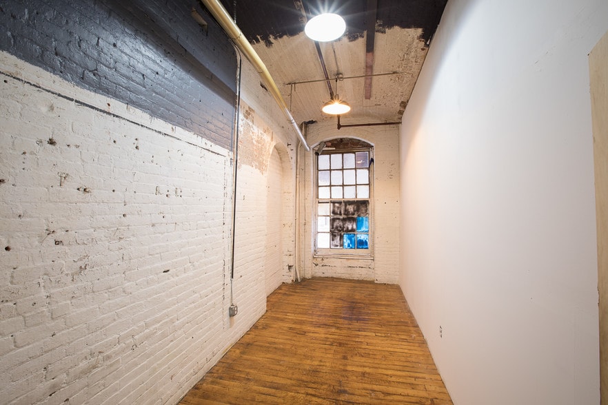 More Photos Of 70 Spruce St, Paterson Warehouse For Sale