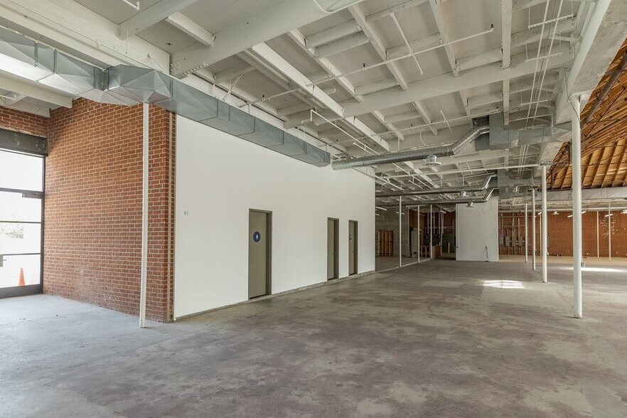 More Photos Of 4317 Beverly Blvd, Los Angeles Freestanding For Lease