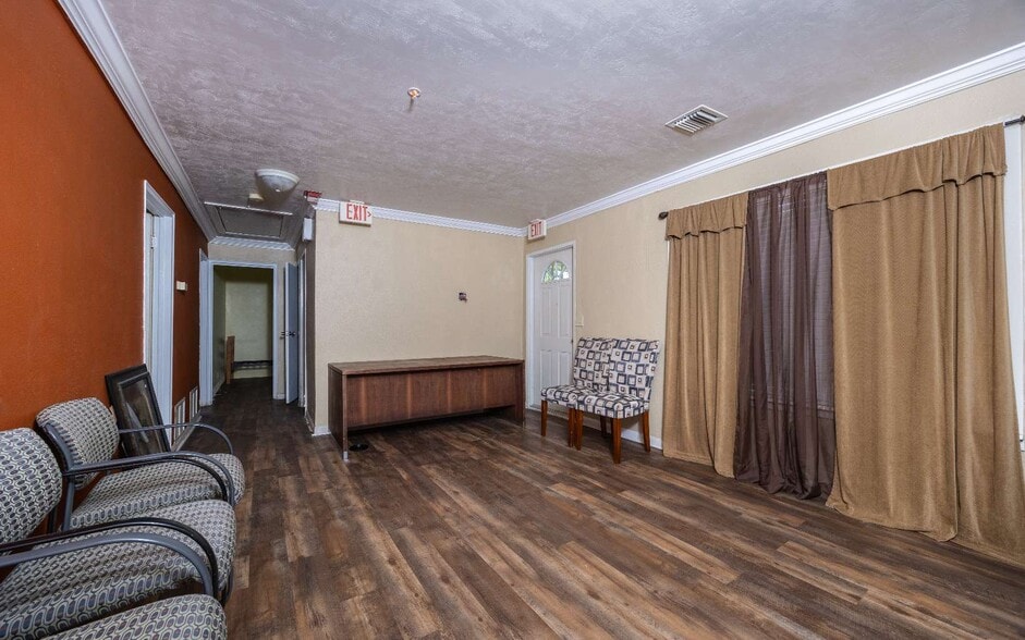 More Photos Of 7601 133rd Rd, Live Oak Assisted Living For Sale