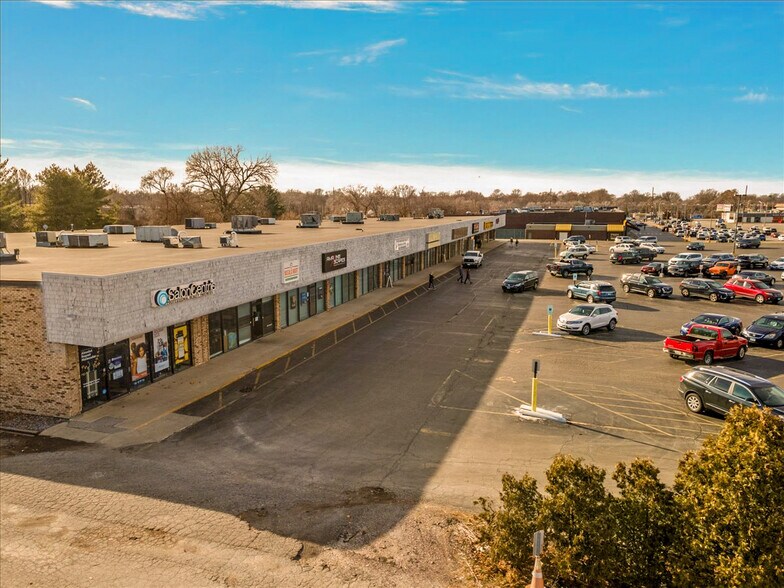 More Photos Of 1650 Wabash Ave, Springfield Unknown For Lease