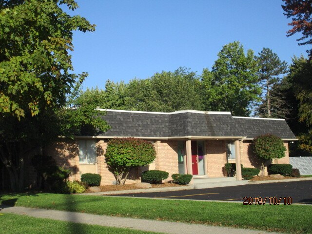 Primary Photo Of 3110 Davenport Ave, Saginaw Medical For Sale