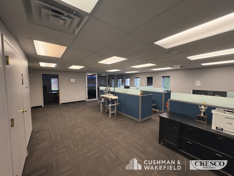 More Photos Of 7307 Young Dr, Walton Hills Manufacturing For Lease