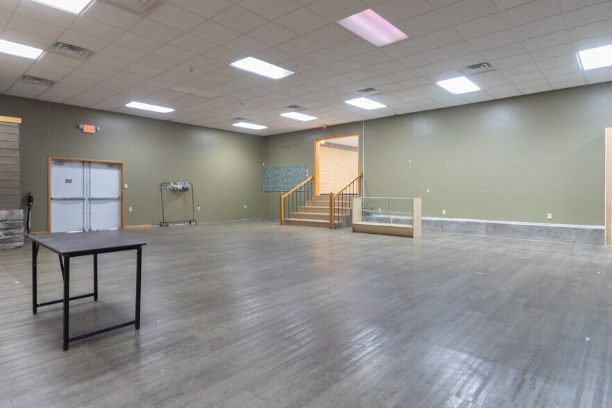 More Photos Of 90 Stonecoal Rd, Horner Freestanding For Lease