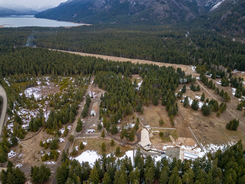 More Photos Of 180 Silver Ridge Ranch Rd, Easton Trailer Camper Park For Sale