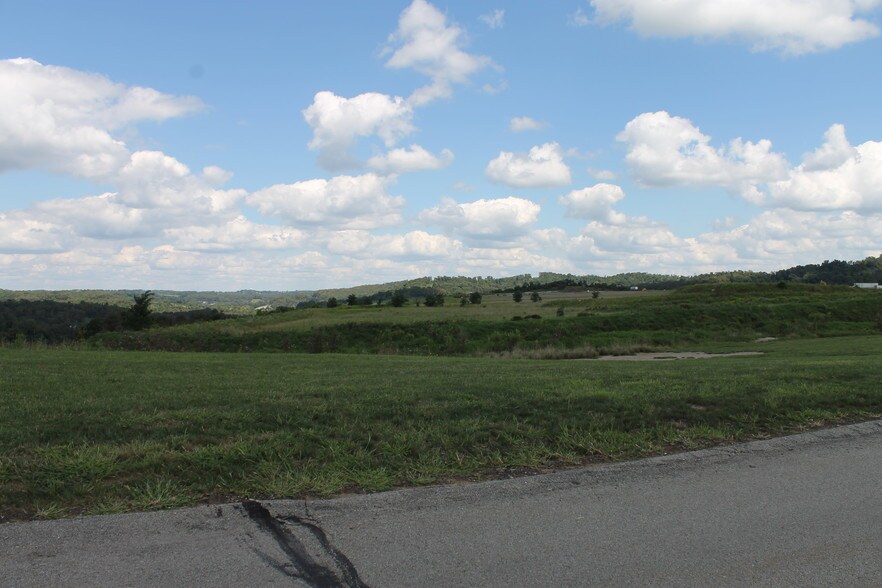 More Photos Of Simko Blvd, Charleroi Land For Sale