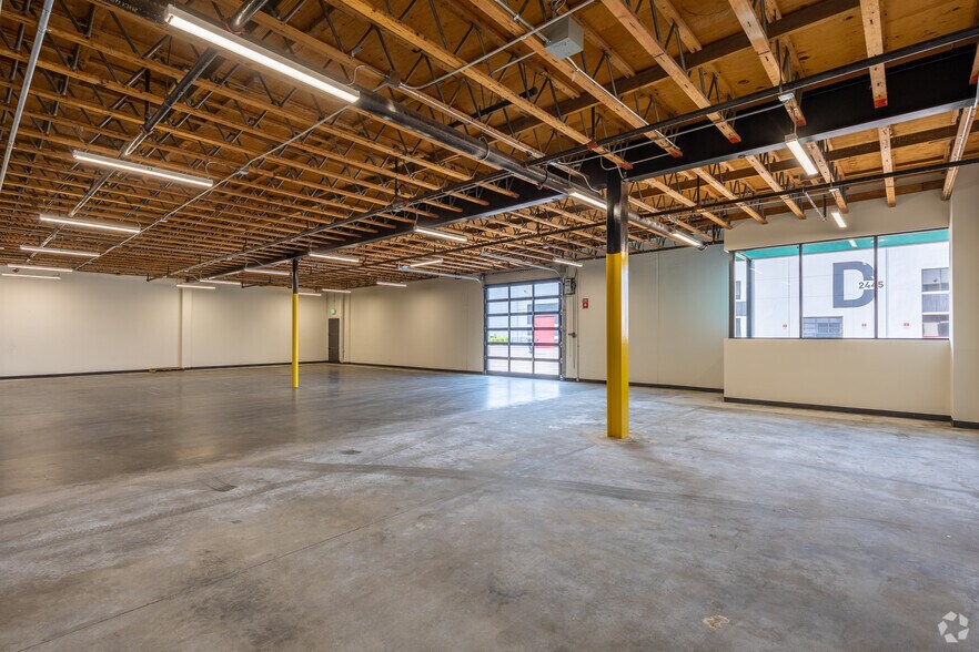 More Photos Of 2445-2460 E 12th St, Los Angeles Unknown For Lease