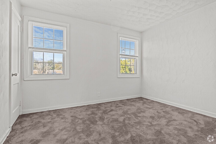 More Photos Of 3817 George Washington Hwy, Portsmouth Apartments For Sale