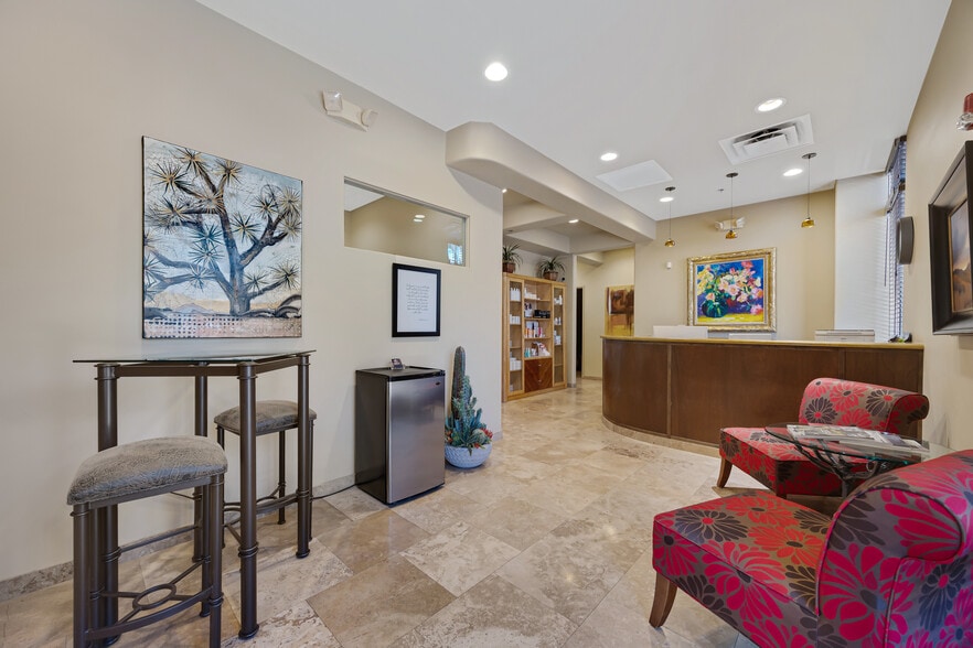 More Photos Of 7336 E Deer Valley Rd, Scottsdale Office For Sale