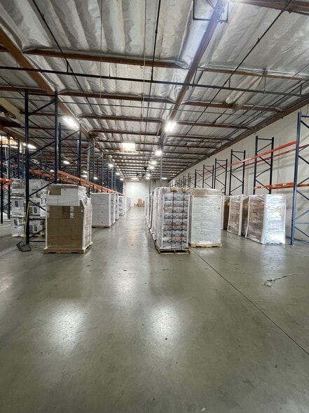 More Photos Of 15392 Cobalt St, Sylmar Warehouse For Lease