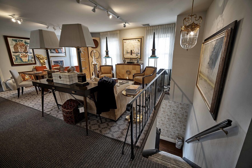 More Photos Of 584 State Rt 17, Ridgewood Office Residential For Lease